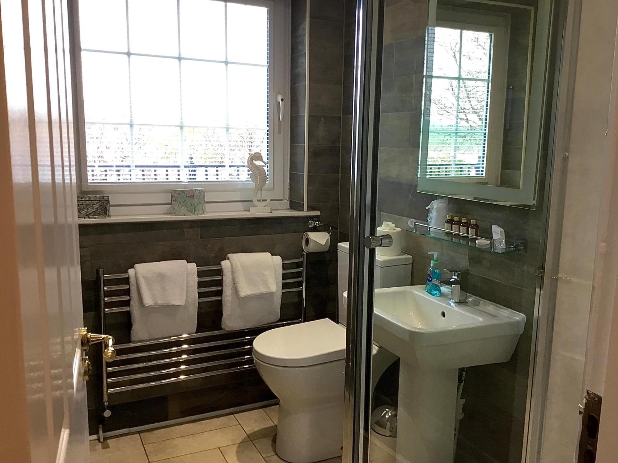 אלנמות' Westlea Guest House חדר תמונה