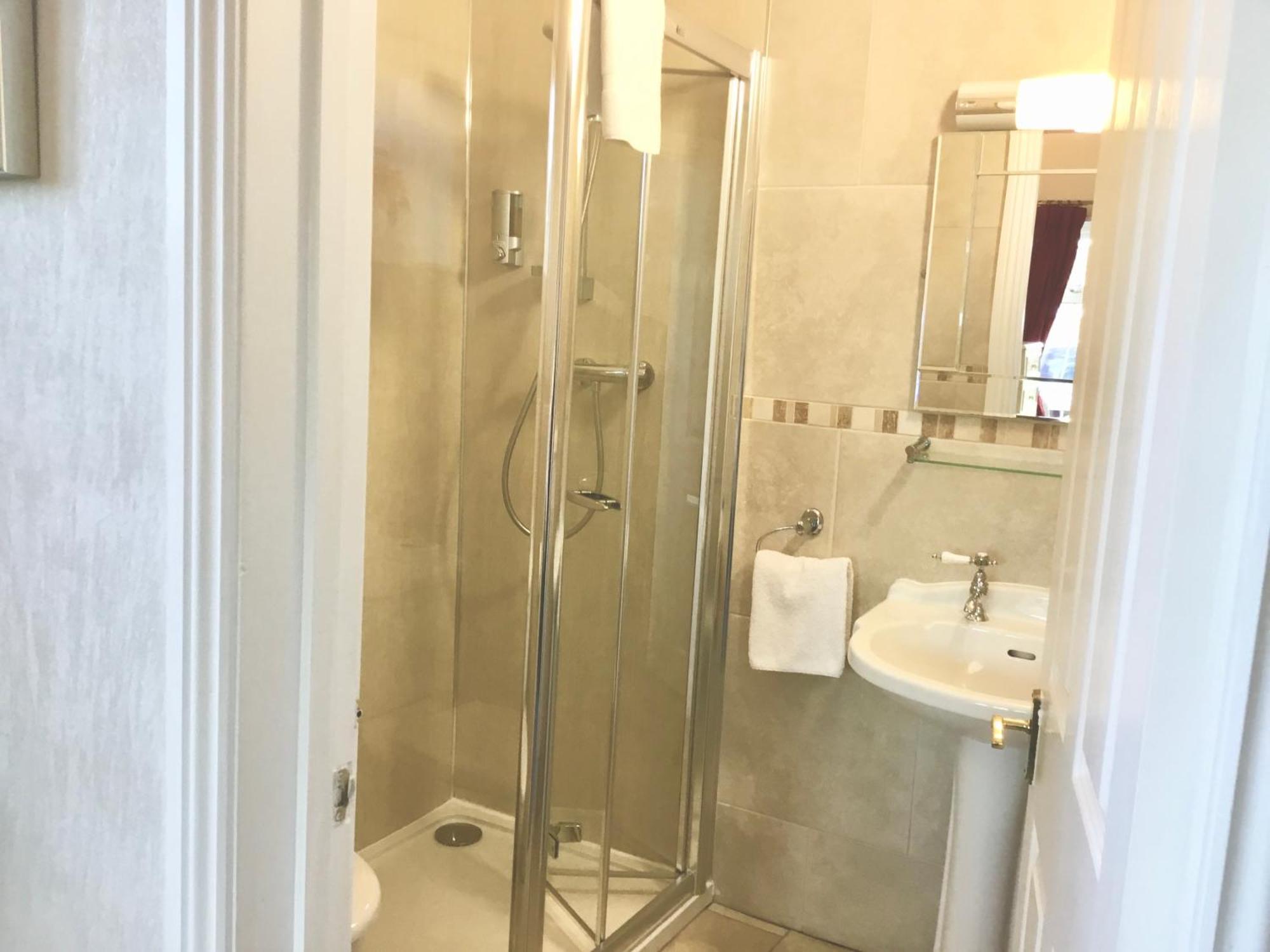 אלנמות' Westlea Guest House חדר תמונה